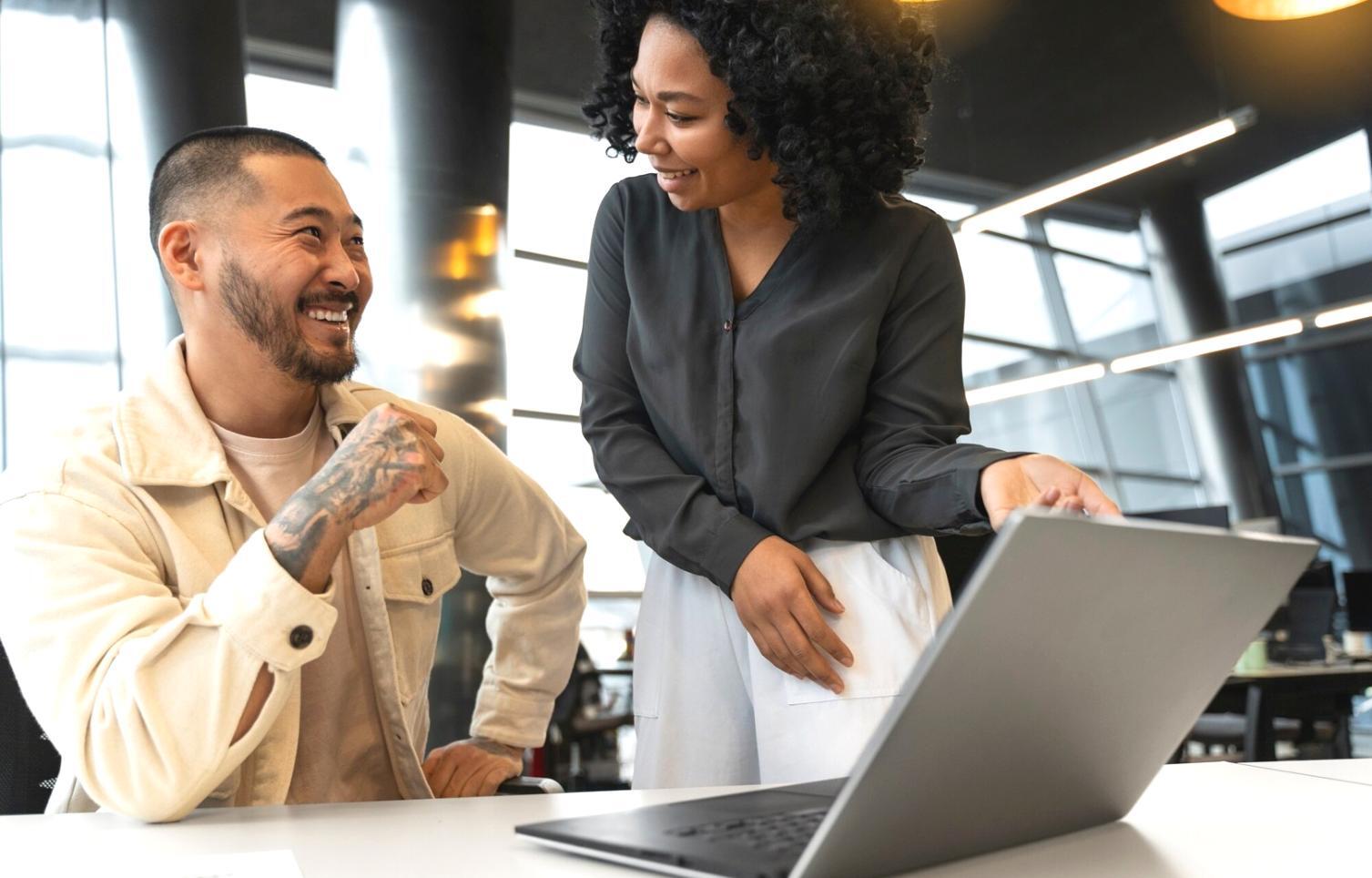 Financial education methodology session showing real-world application